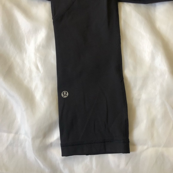 LULULEMON | black, capri, checkered leggings - Picture 8 of 9